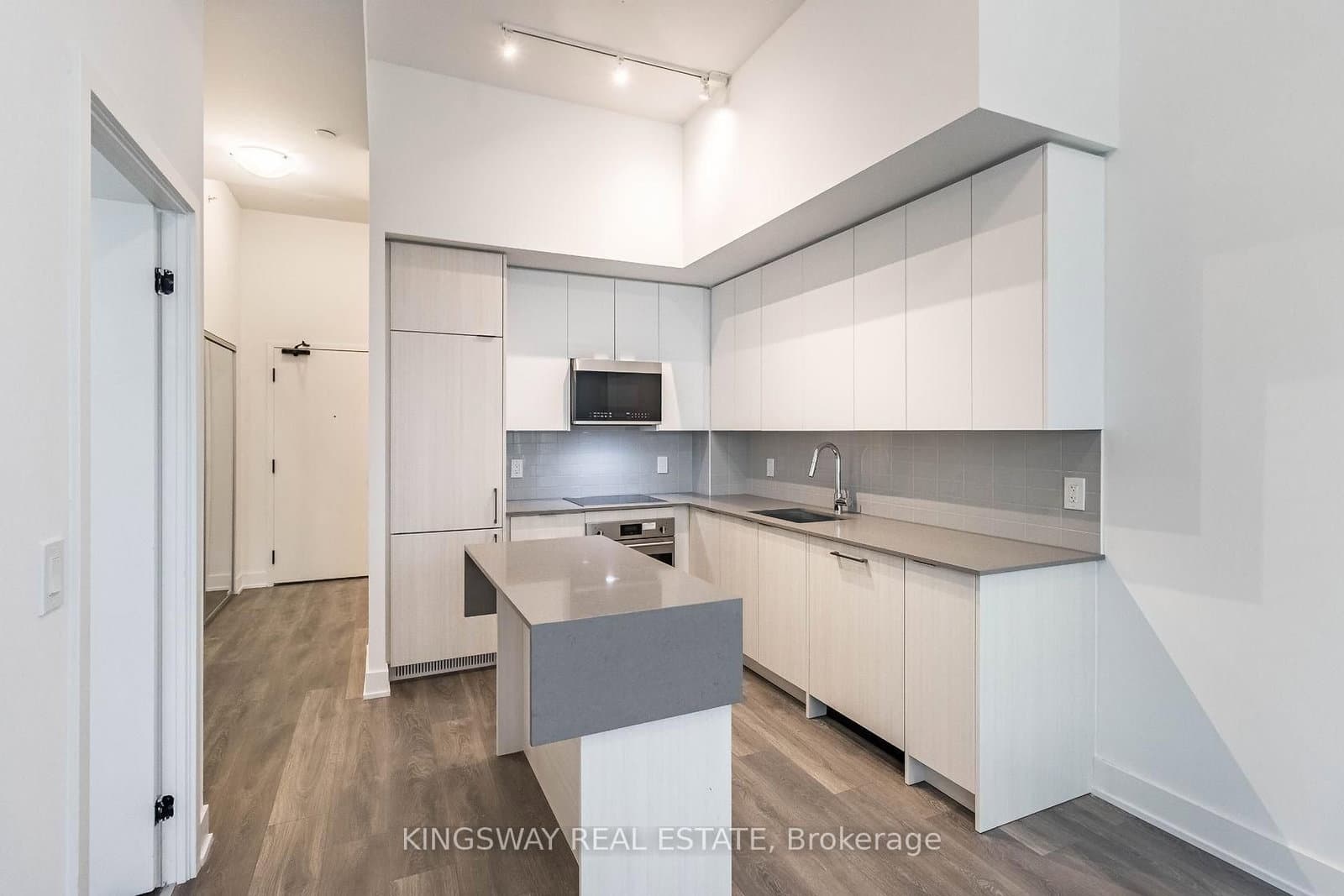 2481 Taunton Road, Unit 901 thumbnail 15