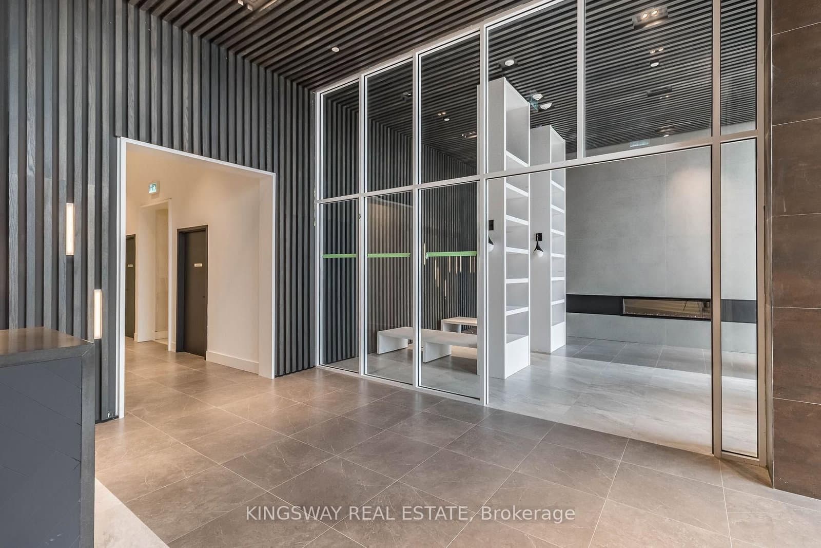 2481 Taunton Road, Unit 901 thumbnail 4