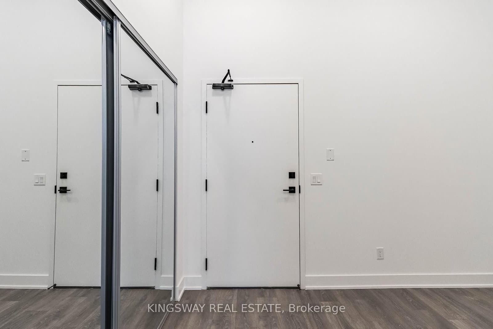 2481 Taunton Road, Unit 901 thumbnail 9