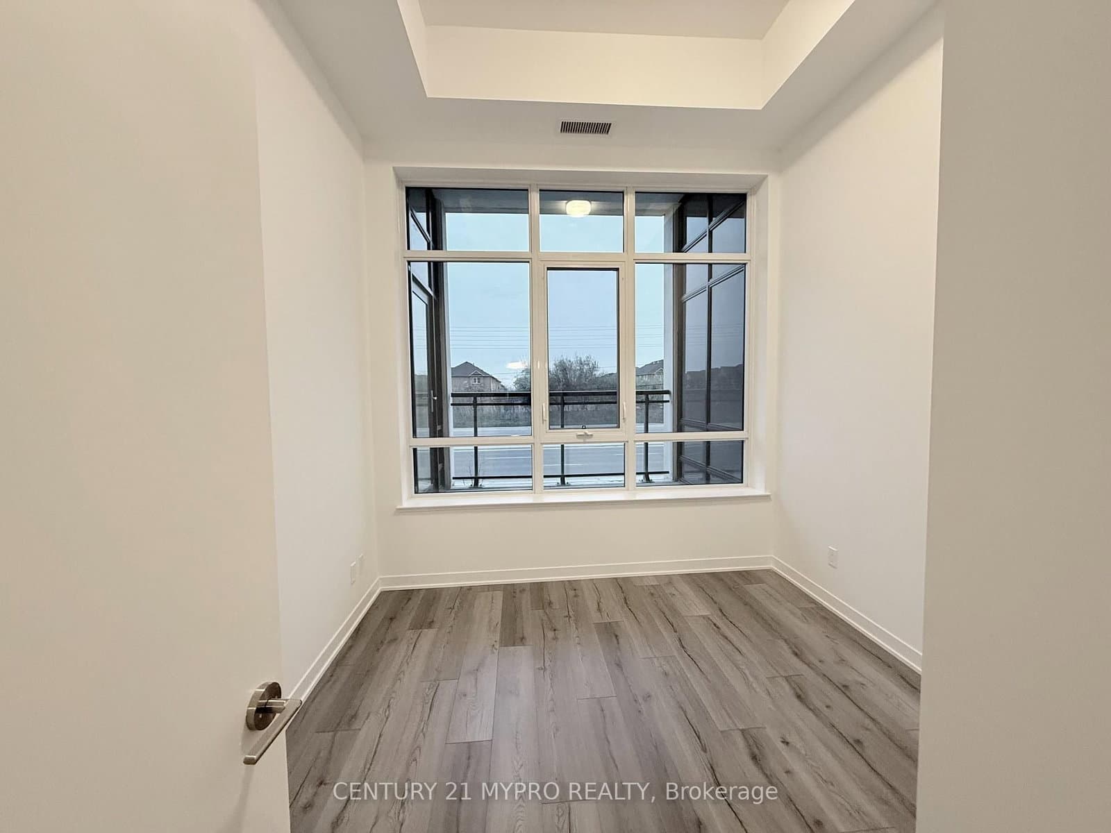 395 Dundas Street W, Unit 115 thumbnail 10