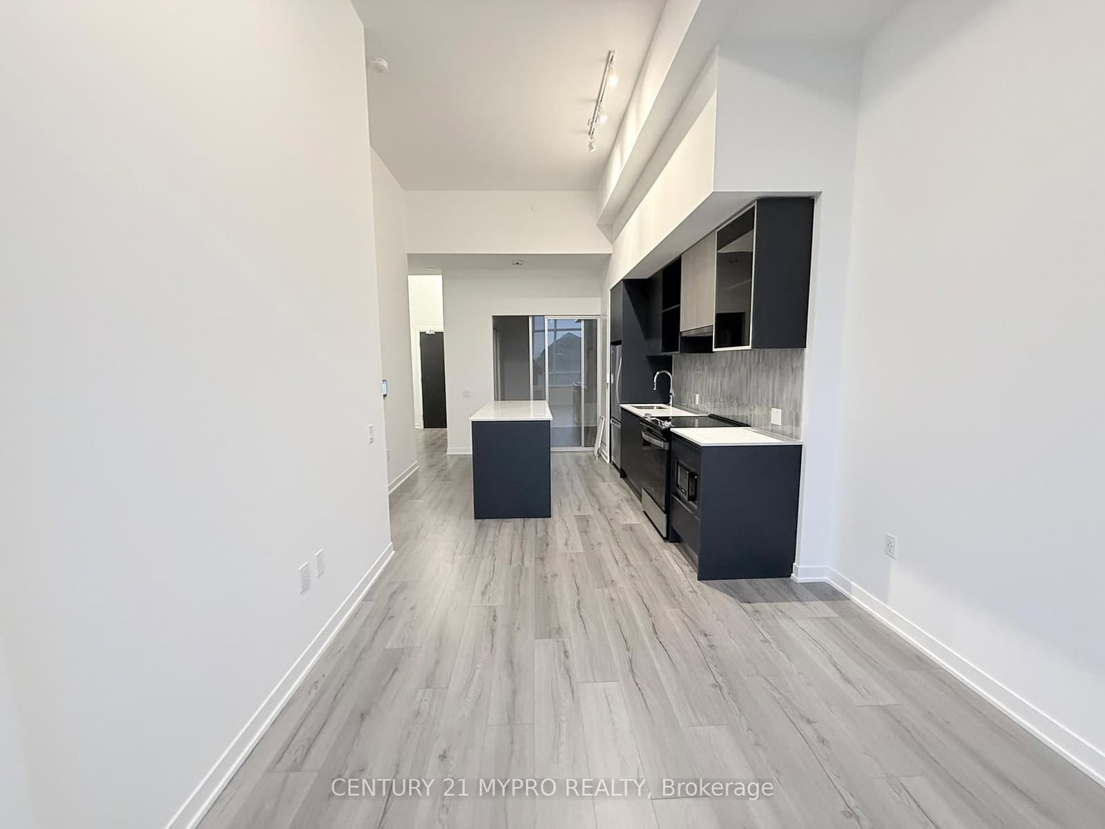 395 Dundas Street W, Unit 115 thumbnail 6