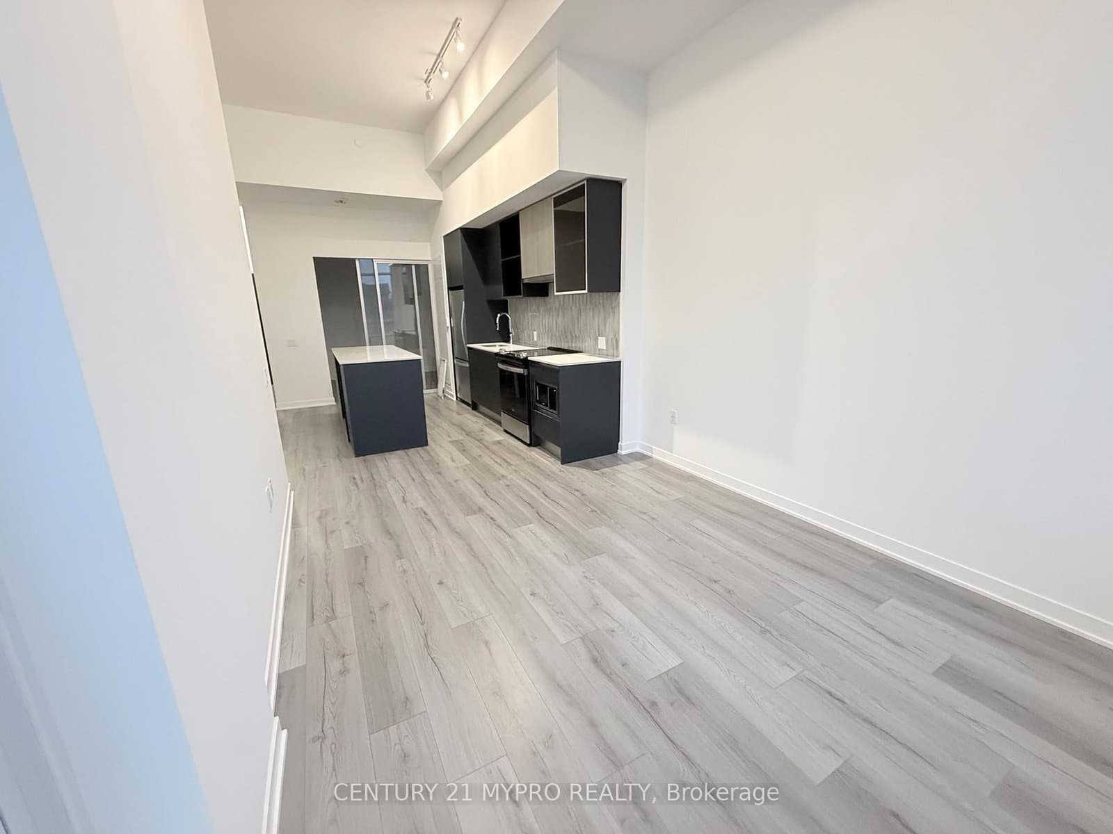 395 Dundas Street W, Unit 115 thumbnail 7