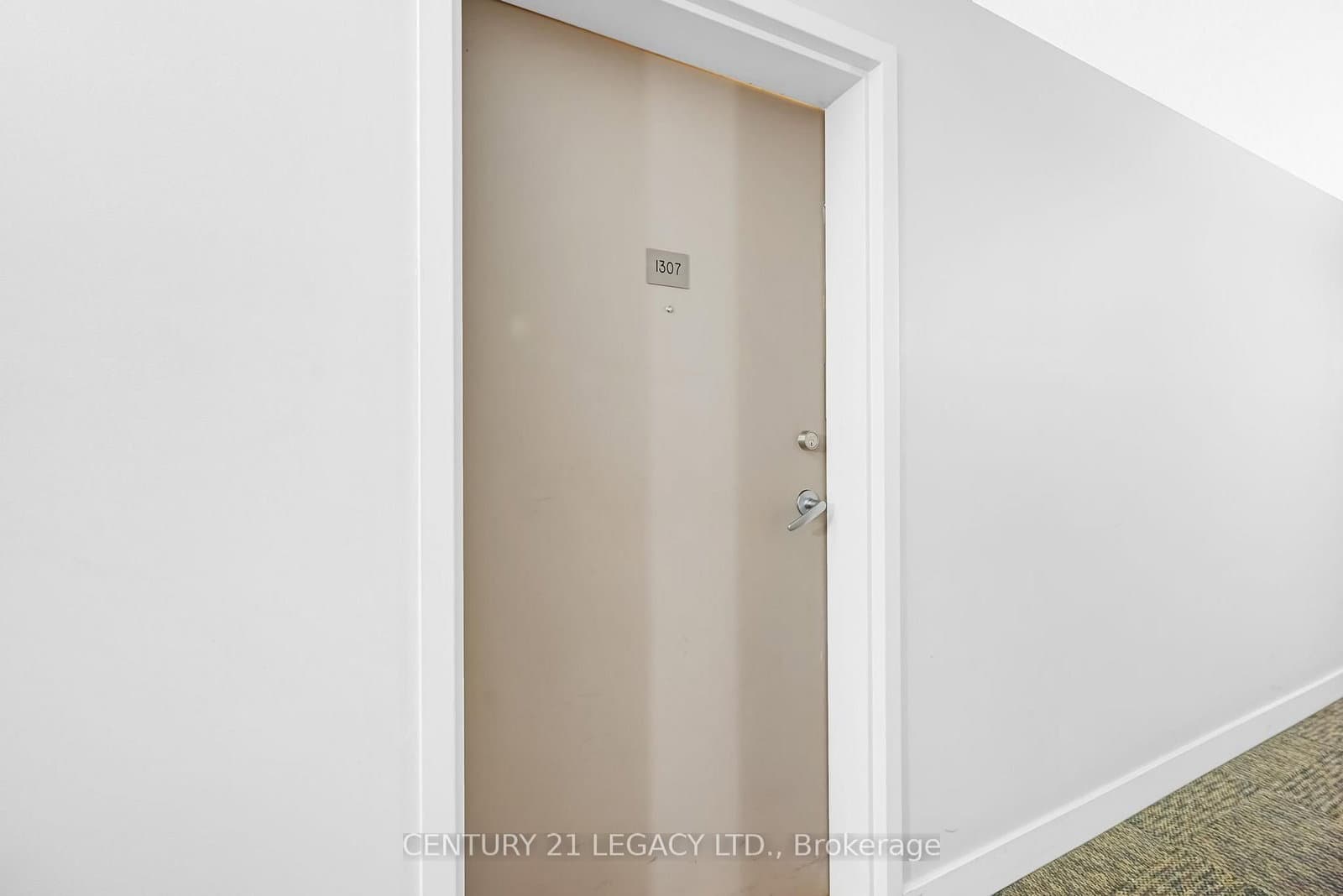 8 Dayspring Circle, Unit 1307 thumbnail 4