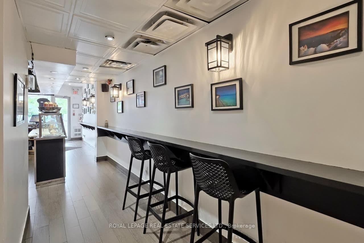 2184 Bloor Street W thumbnail 14