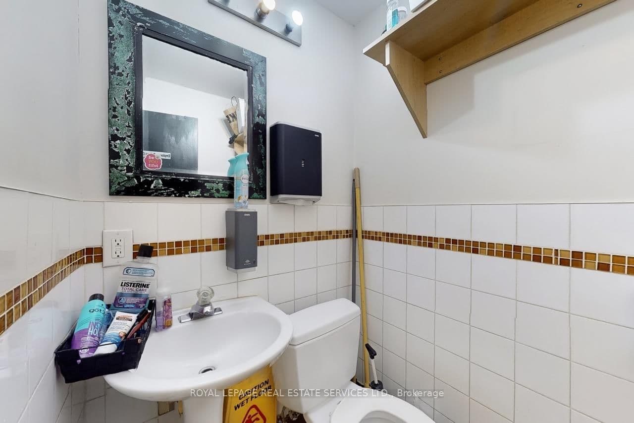 2184 Bloor Street W thumbnail 28