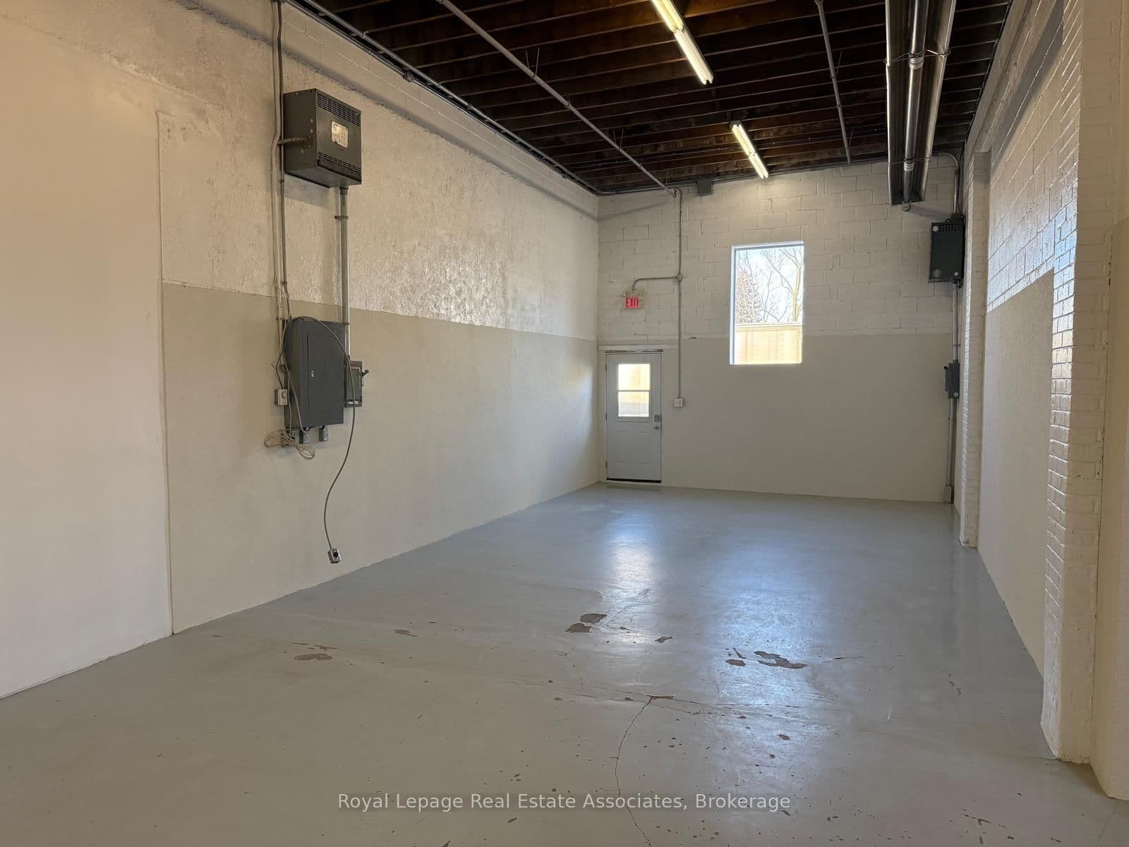 1299 St Mary's Avenue thumbnail 7