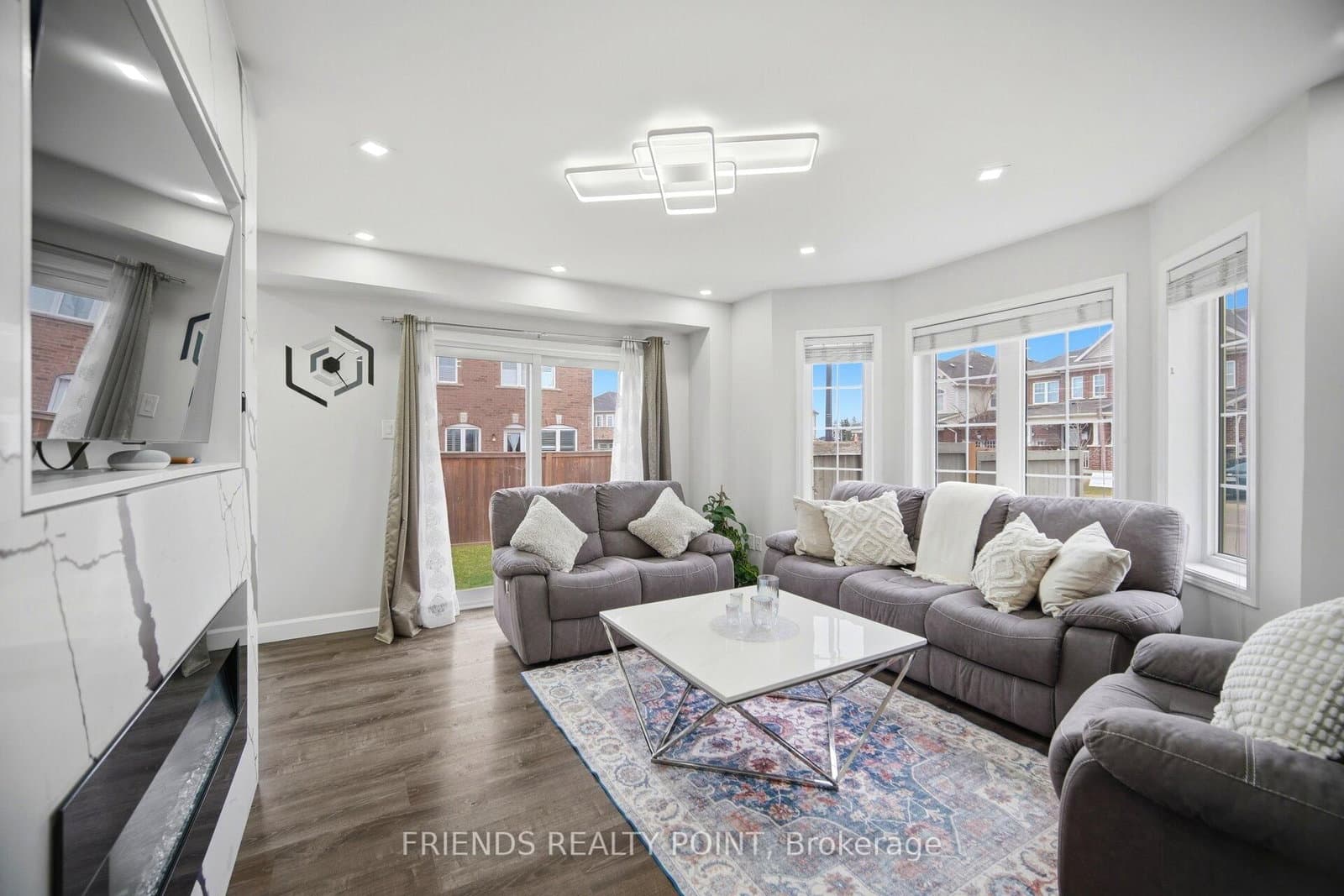 19 Donlamont Circle thumbnail 32