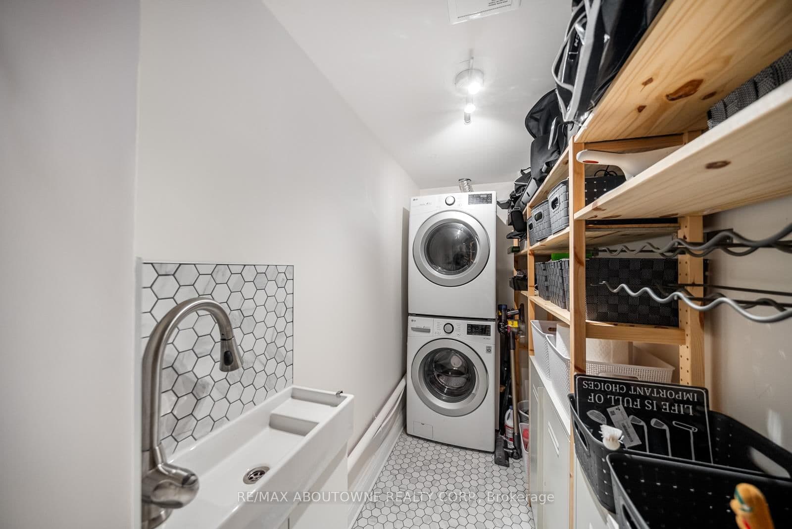 50 Old Mill Road, Unit 703 thumbnail 32