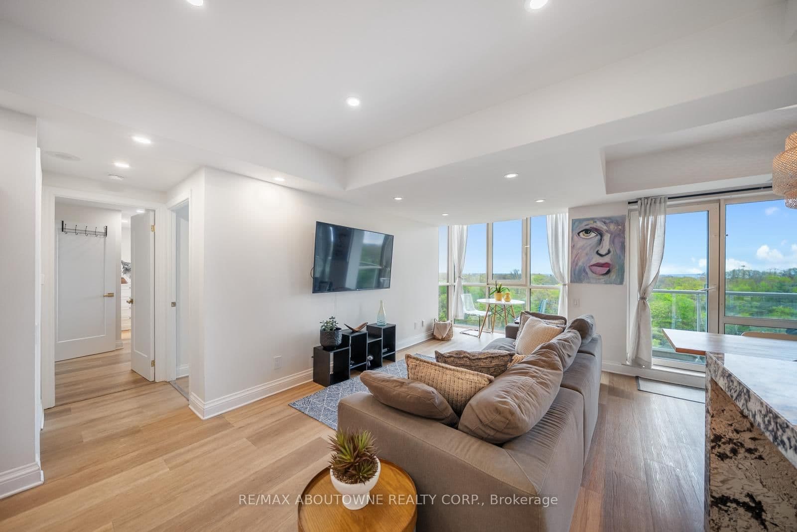 50 Old Mill Road, Unit 703 thumbnail 5