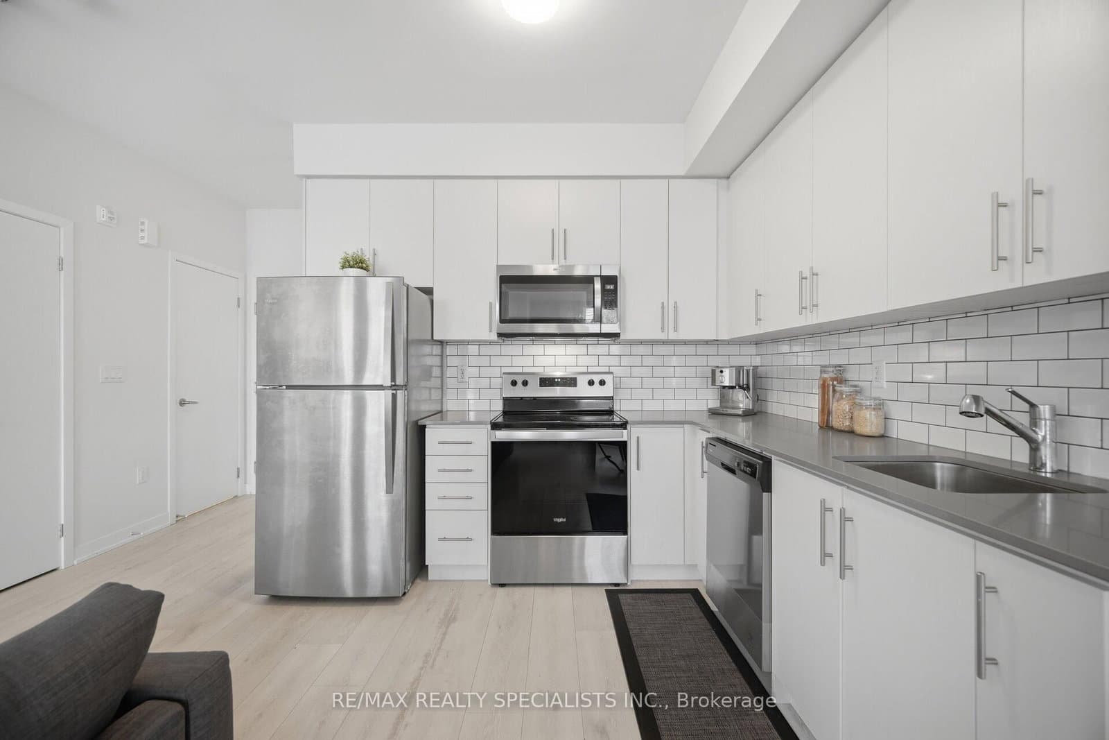 3405 Ridgeway Drive, Unit 21 thumbnail 9
