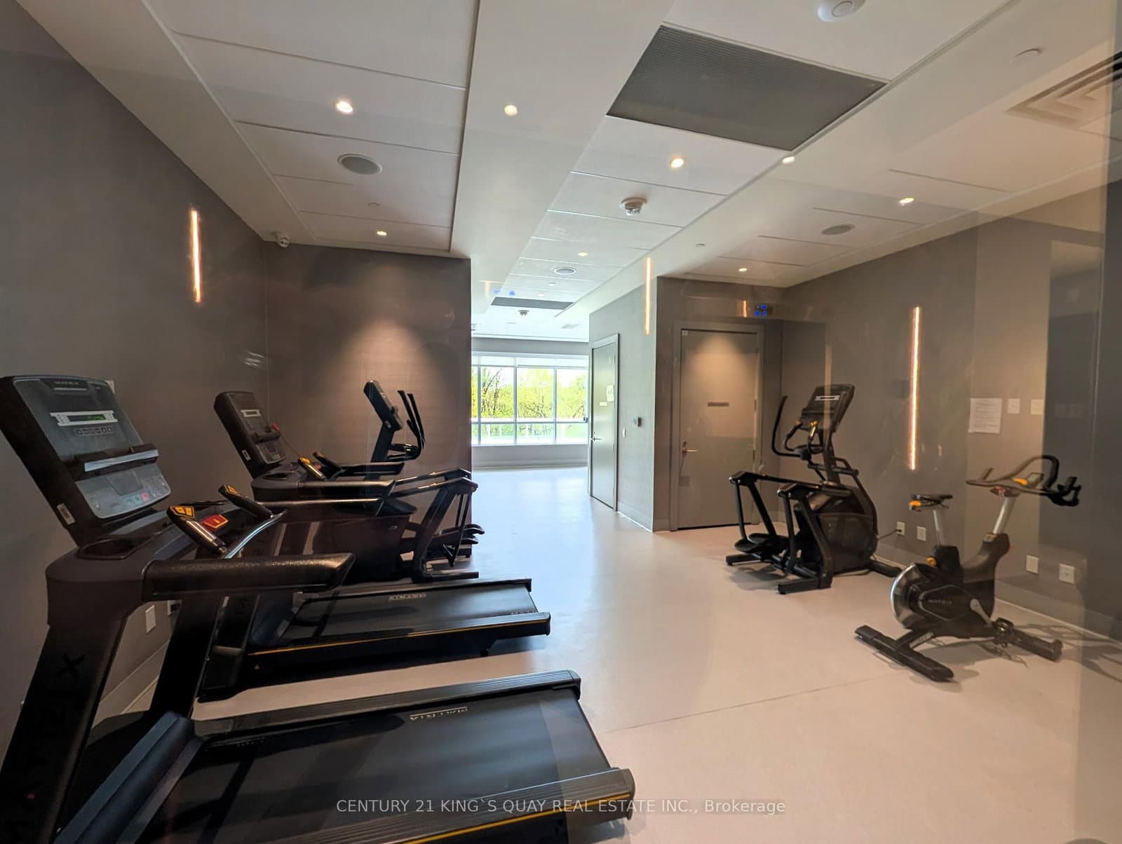10 Wilby Crescent, Unit 907 thumbnail 17