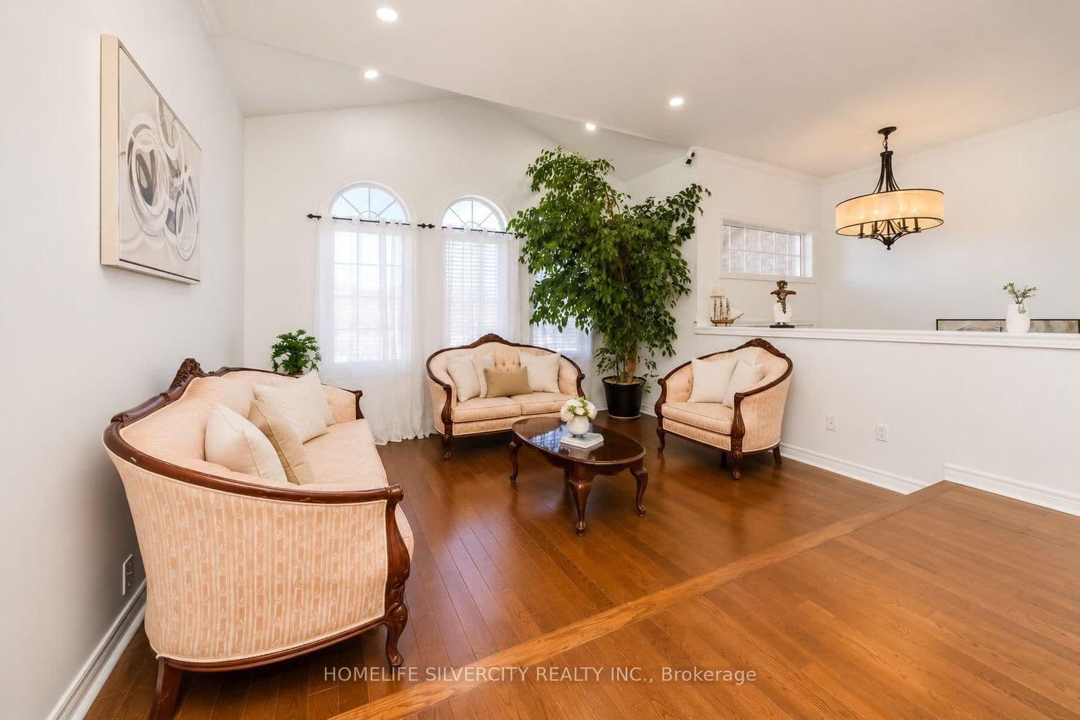 61 Pinebrook Circle thumbnail 11