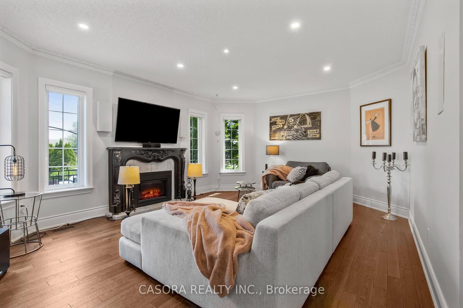 2147 Berwick Drive thumbnail 13