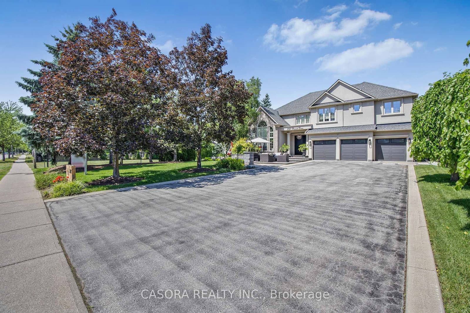 2147 Berwick Drive thumbnail 3