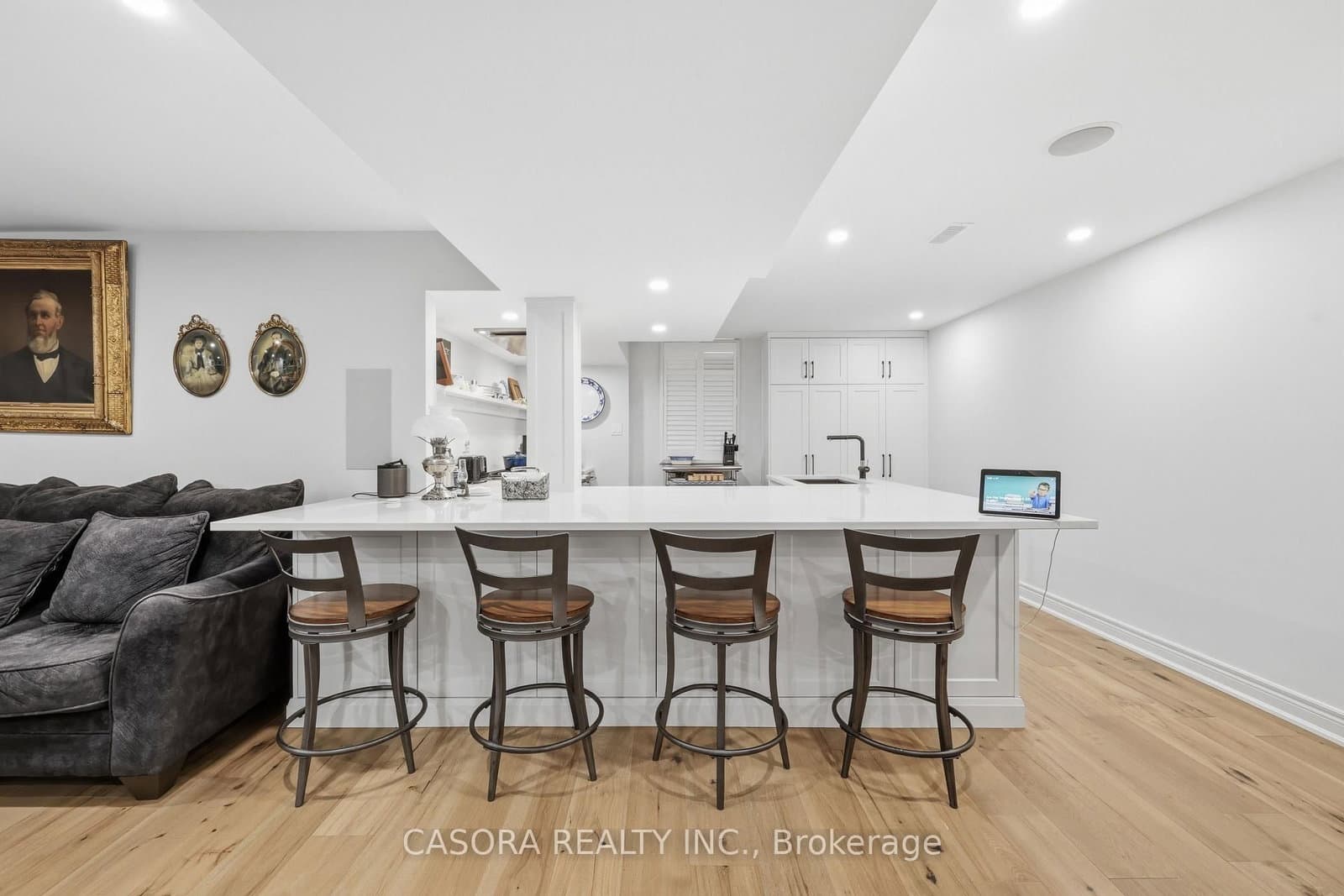 2147 Berwick Drive thumbnail 32