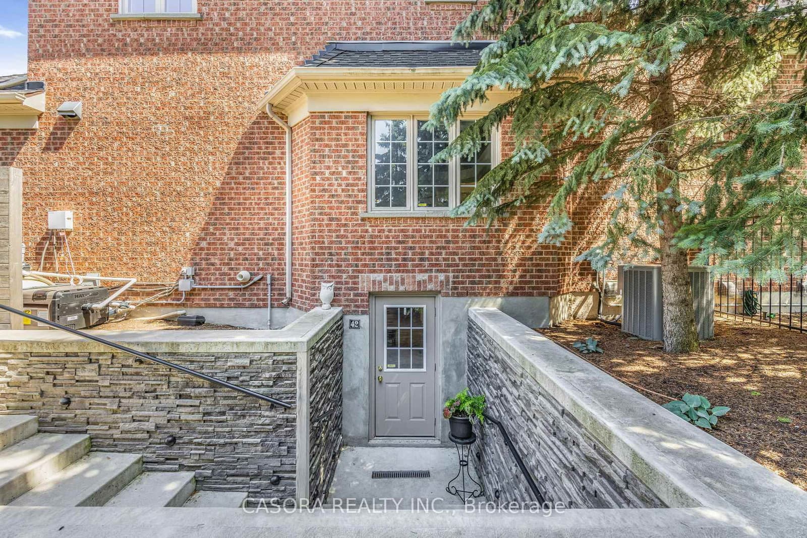 2147 Berwick Drive thumbnail 34