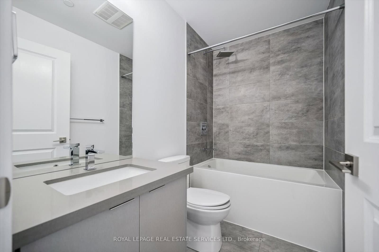 297 Oak Walk Drive, Unit 2506 thumbnail 20