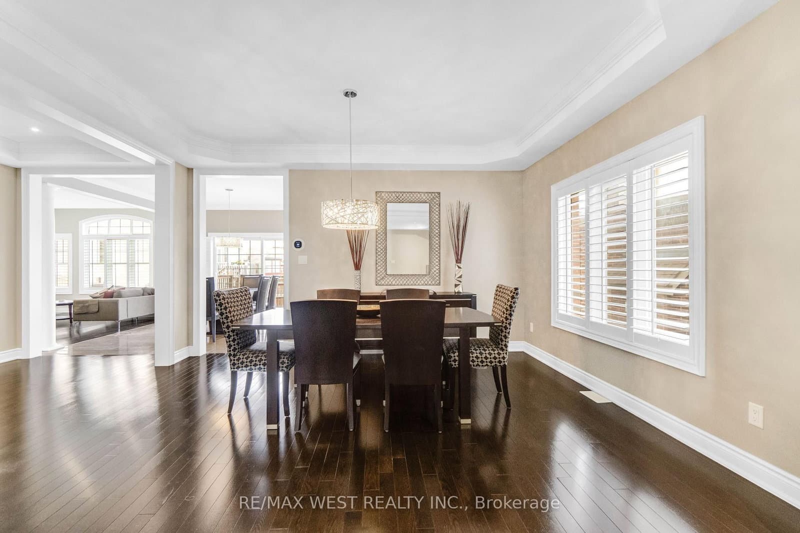 9165 Creditview Road thumbnail 4