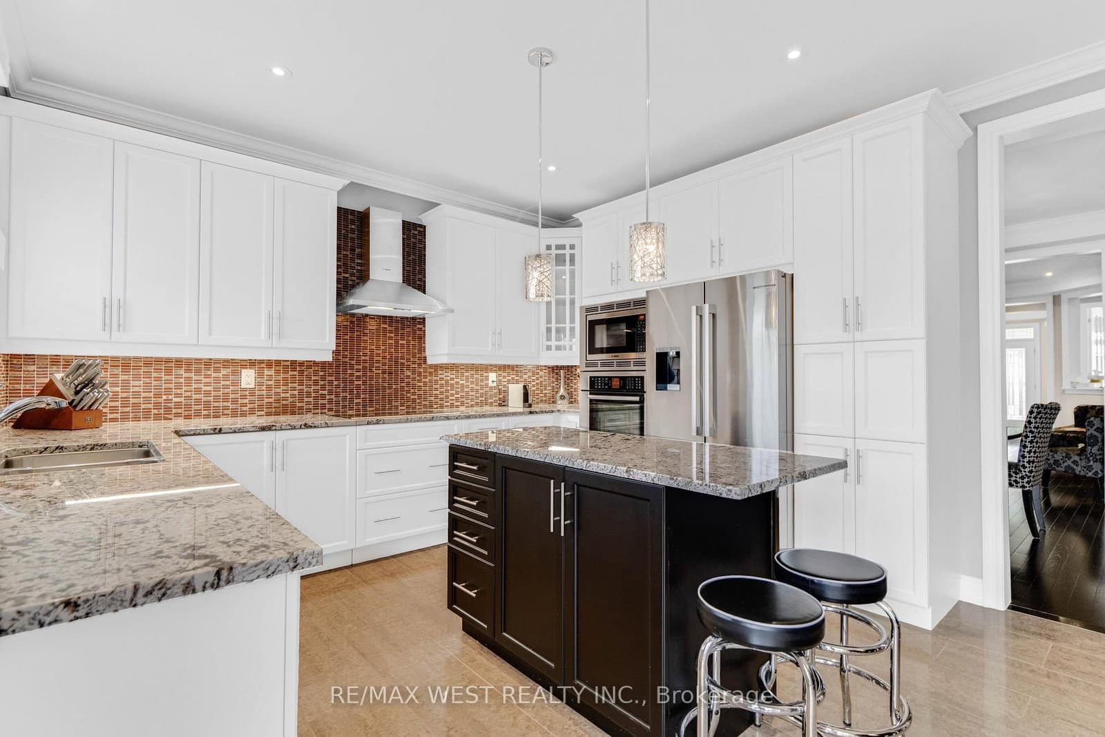 9165 Creditview Road thumbnail 8