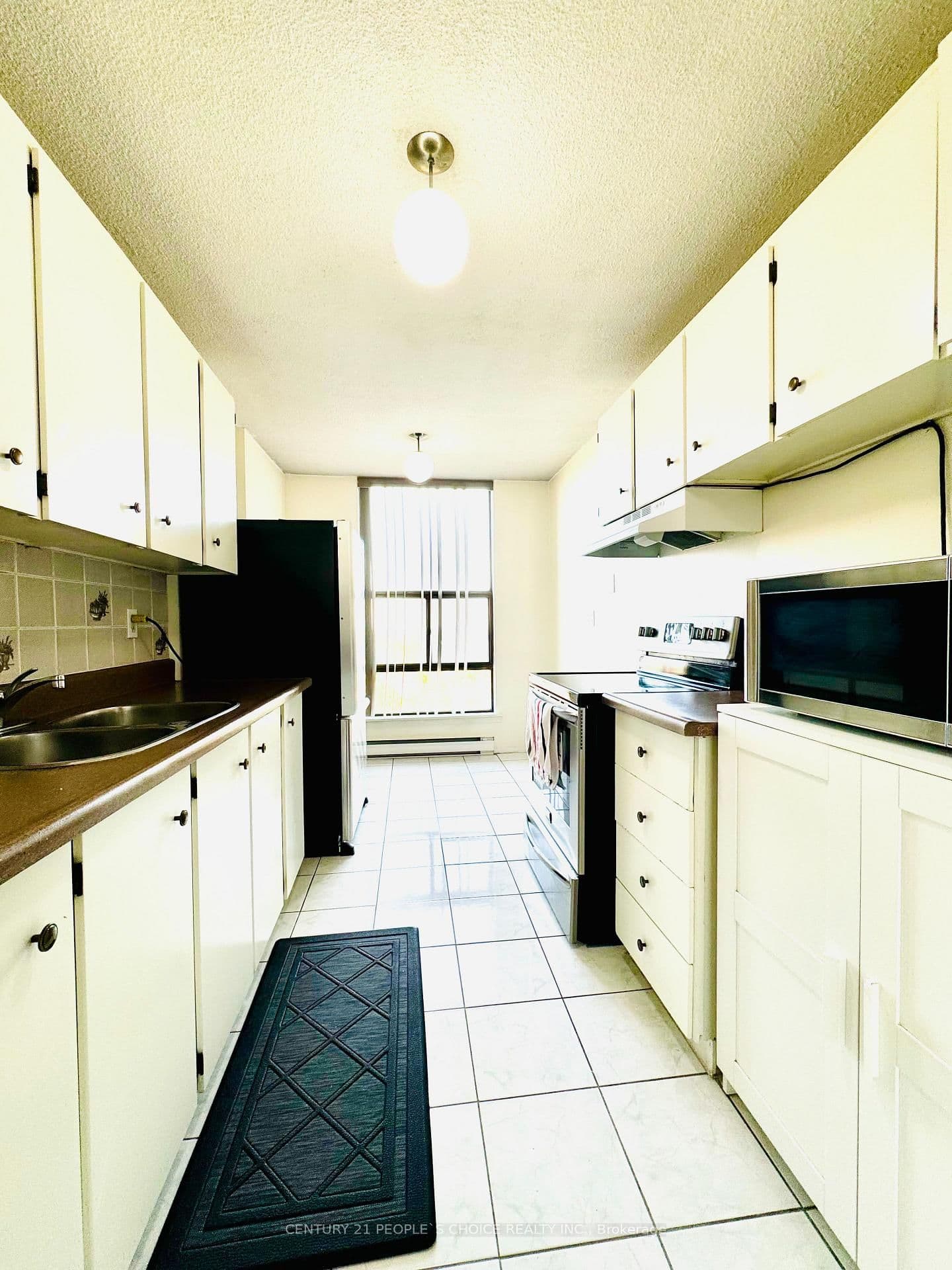 21 Knightsbridge Road, Unit 1205 thumbnail 3
