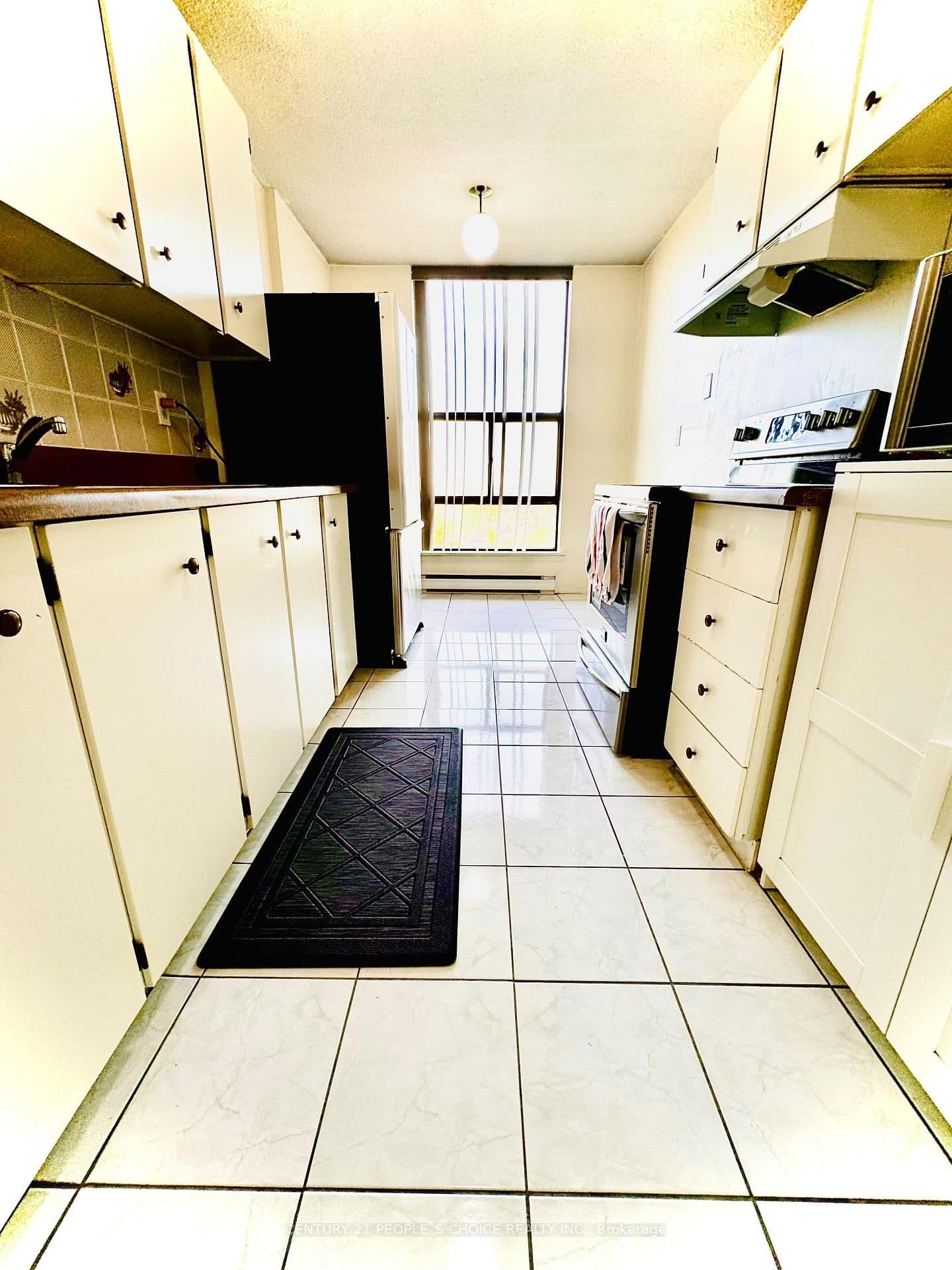21 Knightsbridge Road, Unit 1205 thumbnail 4