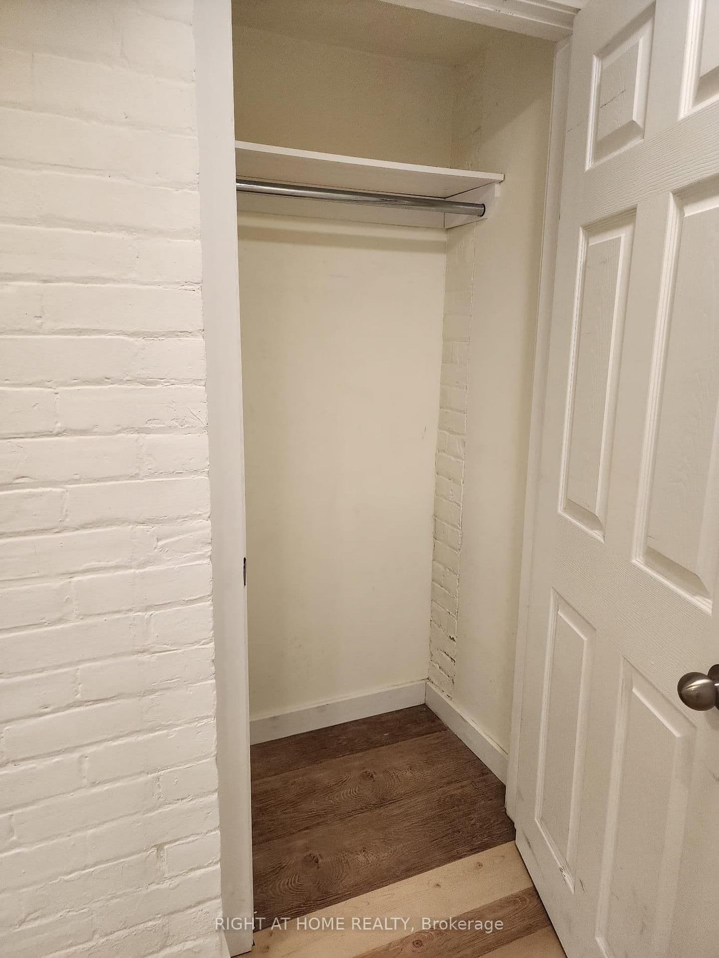 32 High Park Blvd Boulevard, Unit unit B2 thumbnail 4