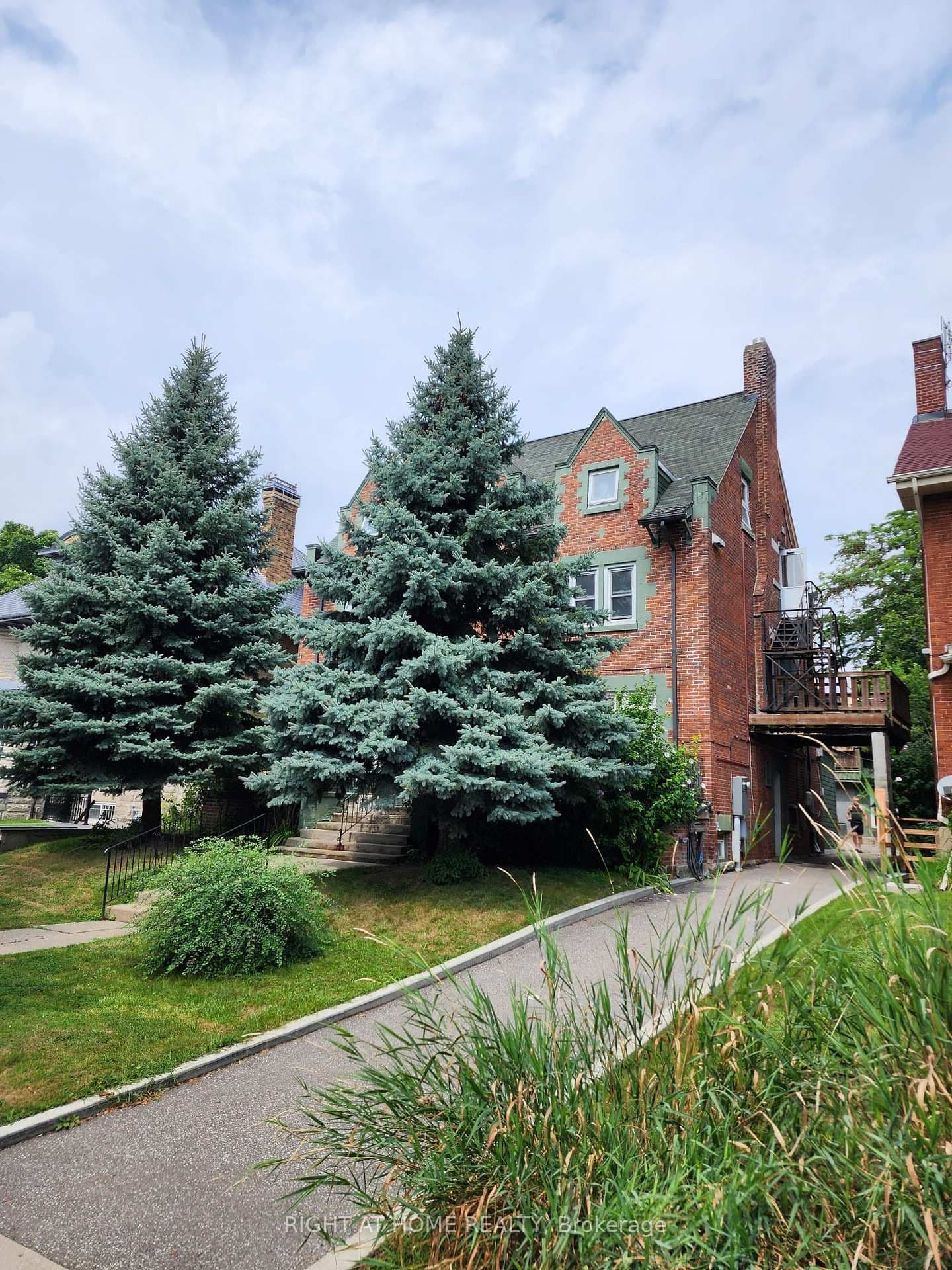 32 High Park Blvd Boulevard, Unit unit B2 thumbnail 9
