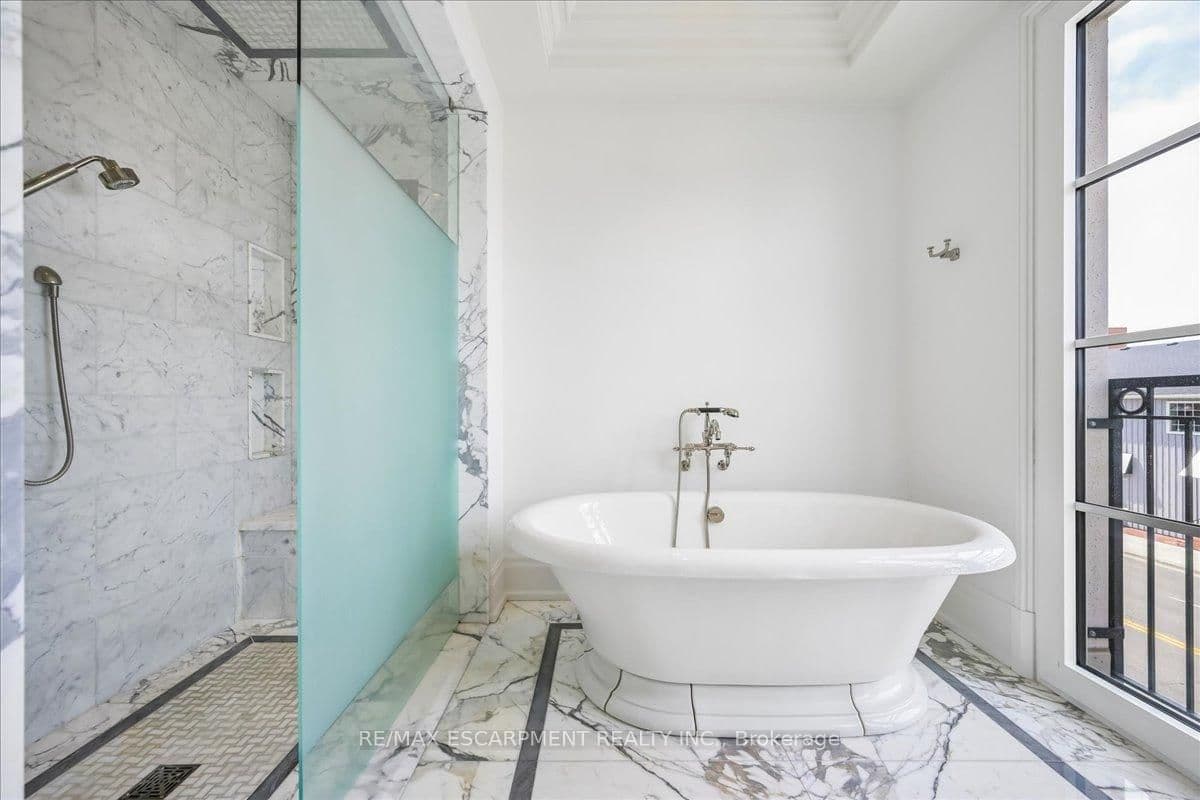300 Randall Street, Unit 211 thumbnail 15