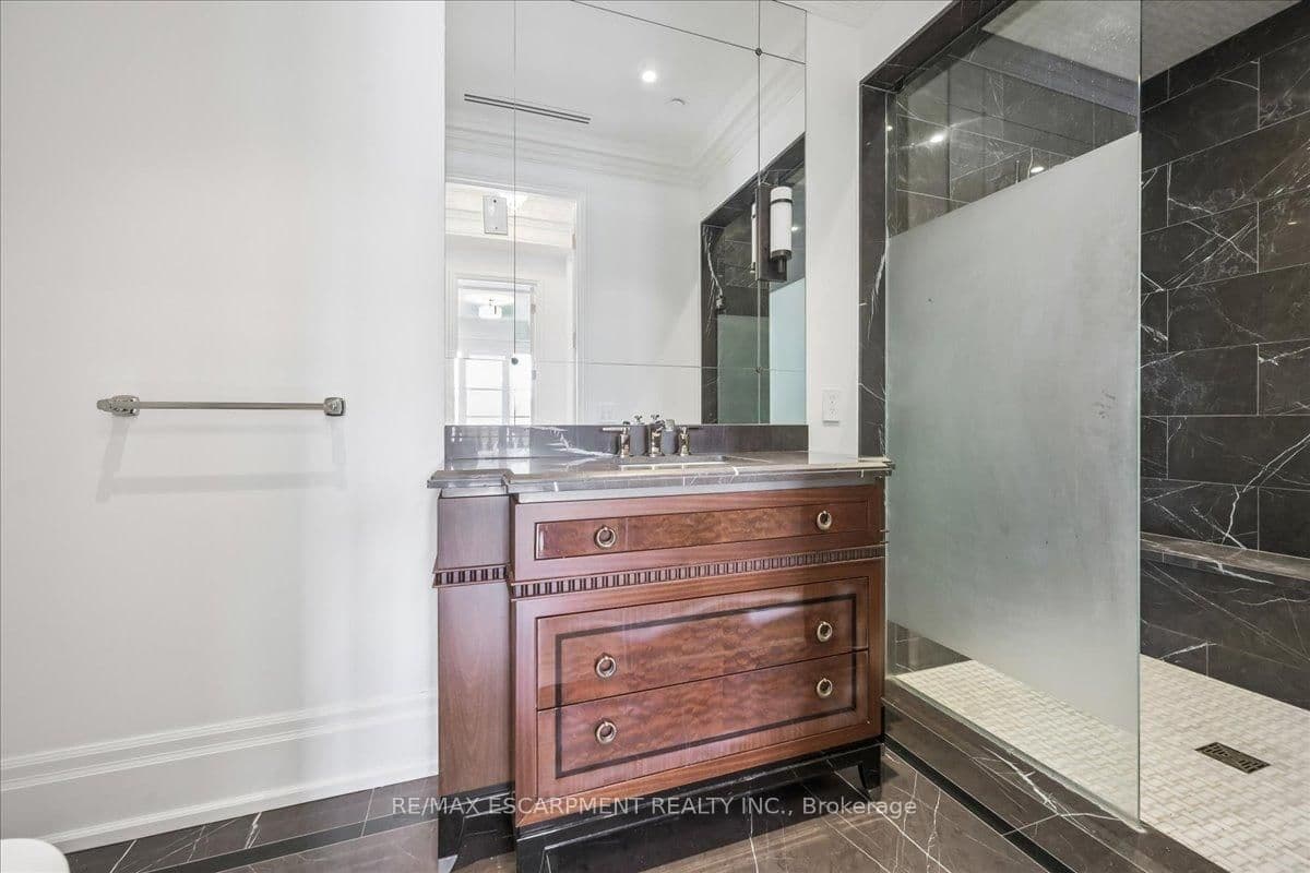 300 Randall Street, Unit 211 thumbnail 18