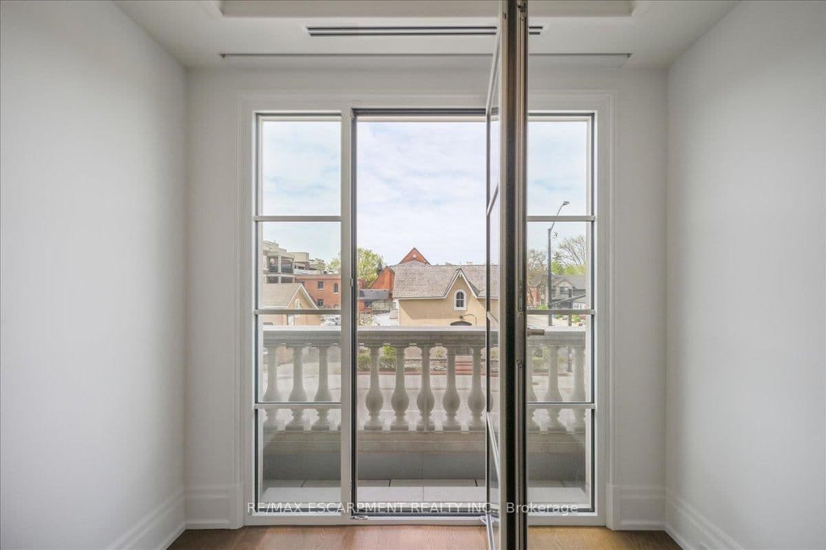 300 Randall Street, Unit 211 thumbnail 21