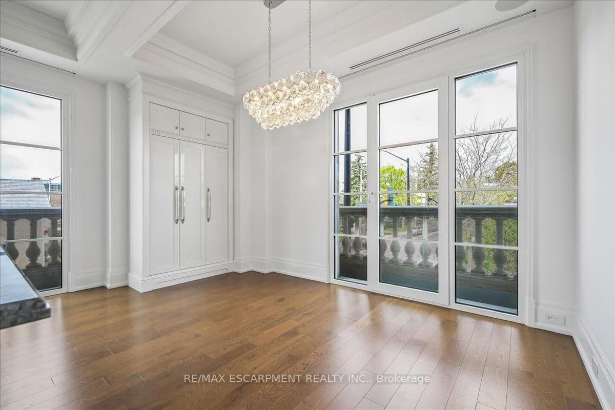 300 Randall Street, Unit 211 thumbnail 32