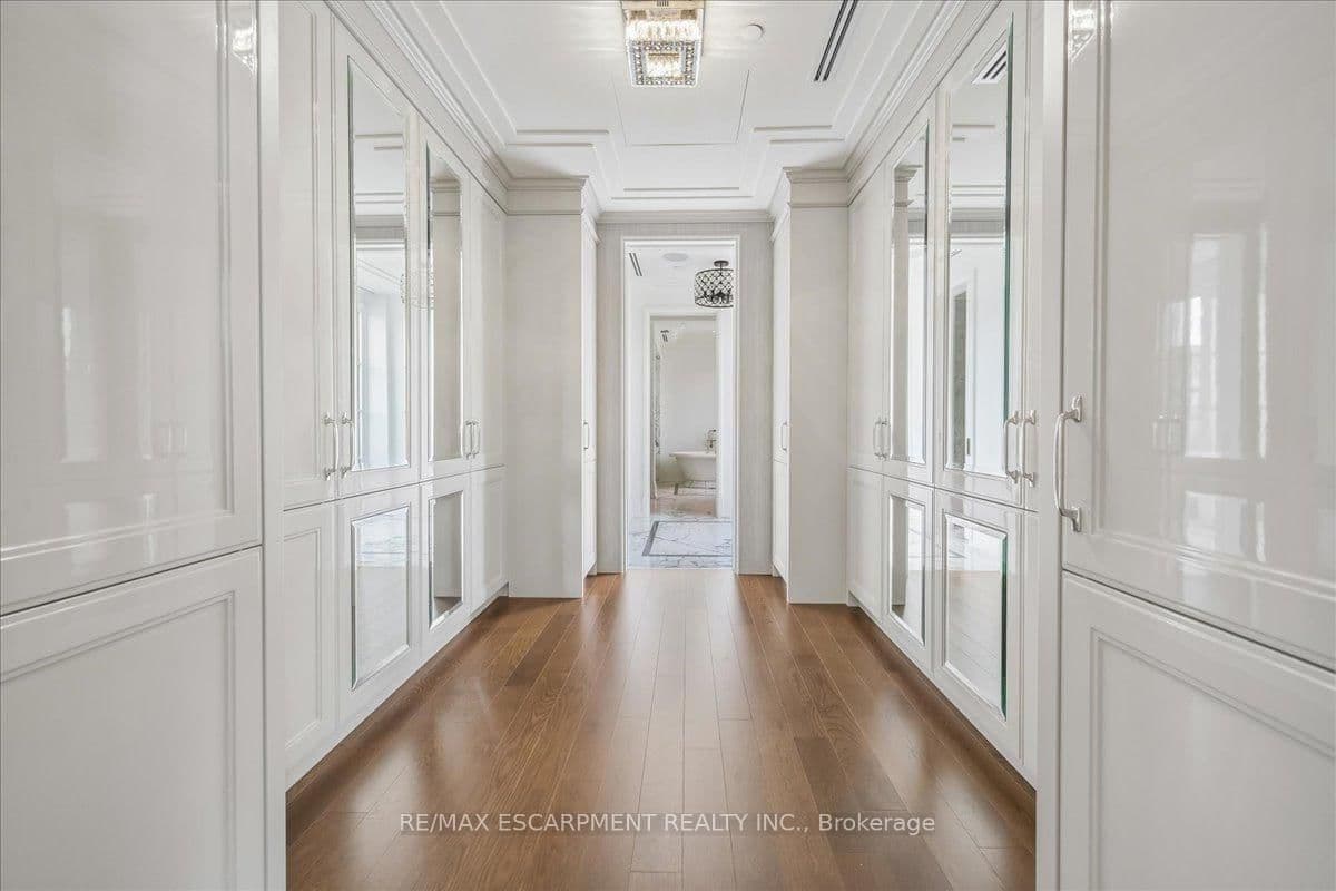 300 Randall Street, Unit 211 thumbnail 8