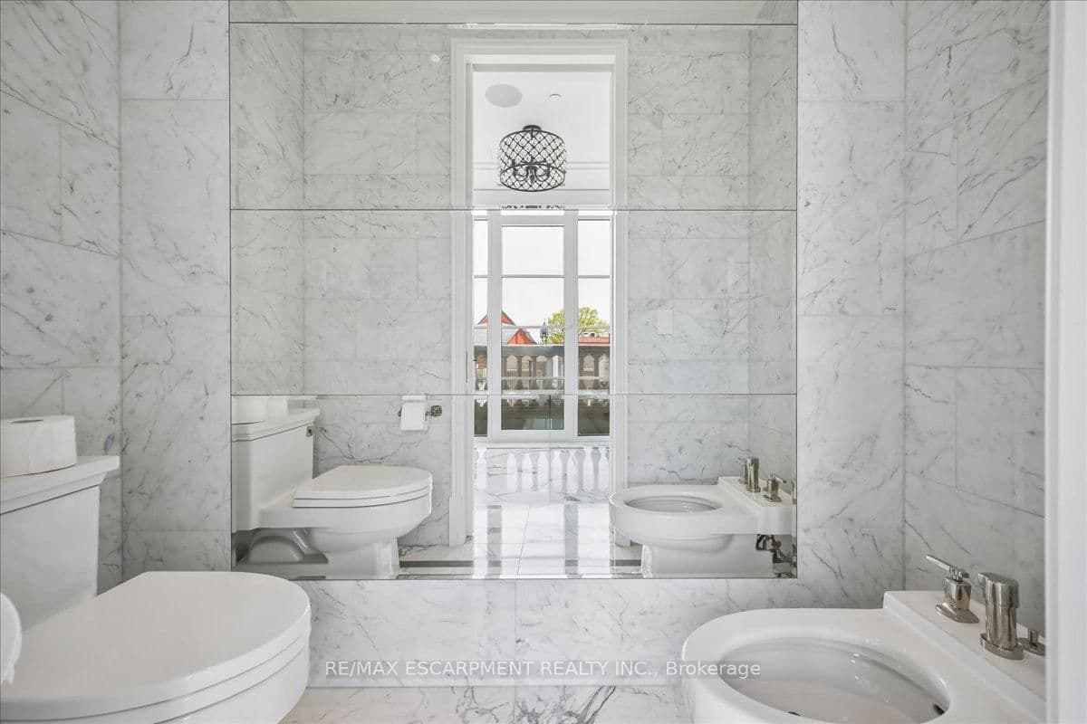 300 Randall Street, Unit 211 thumbnail 9