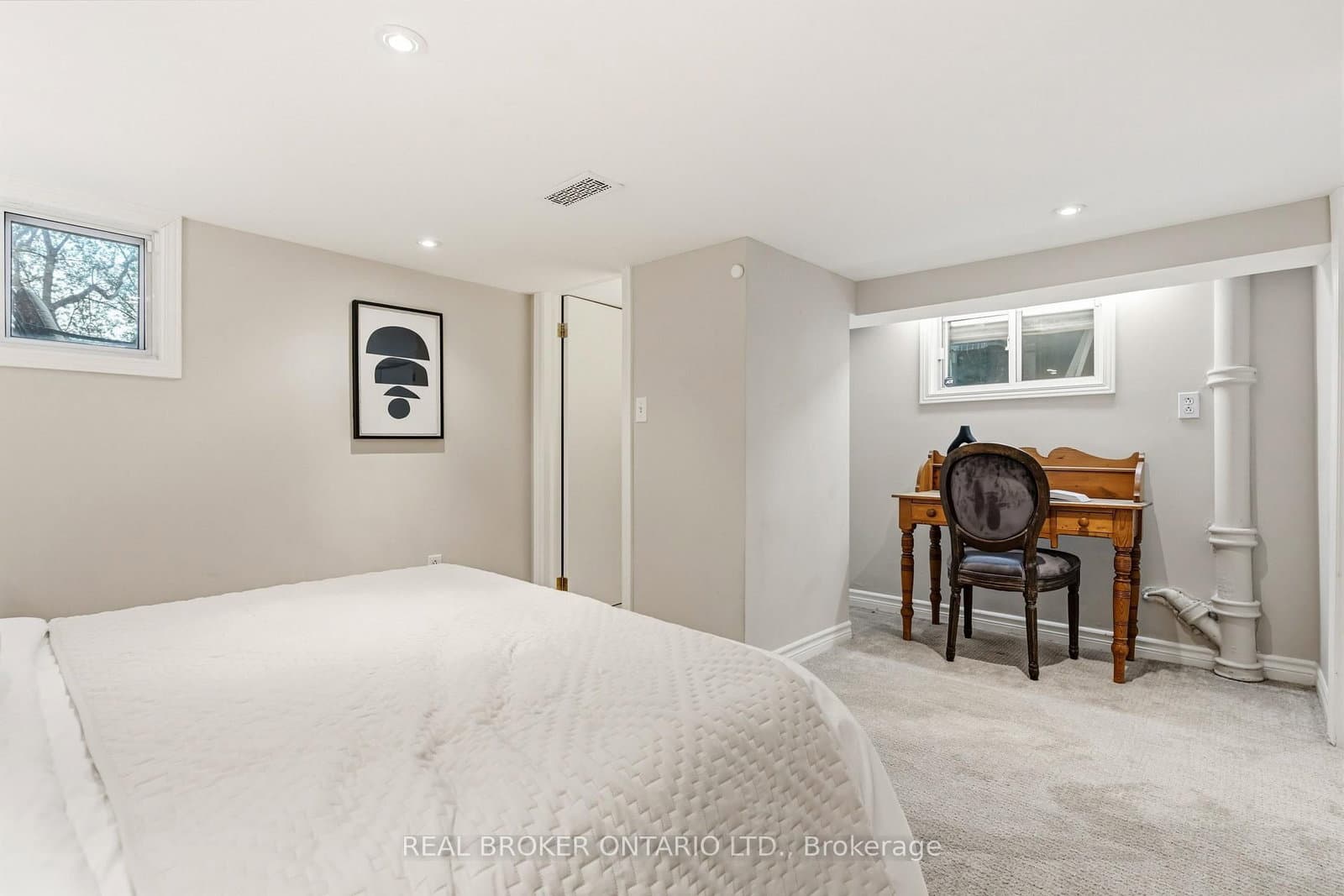 2873 Inlake Court thumbnail 30