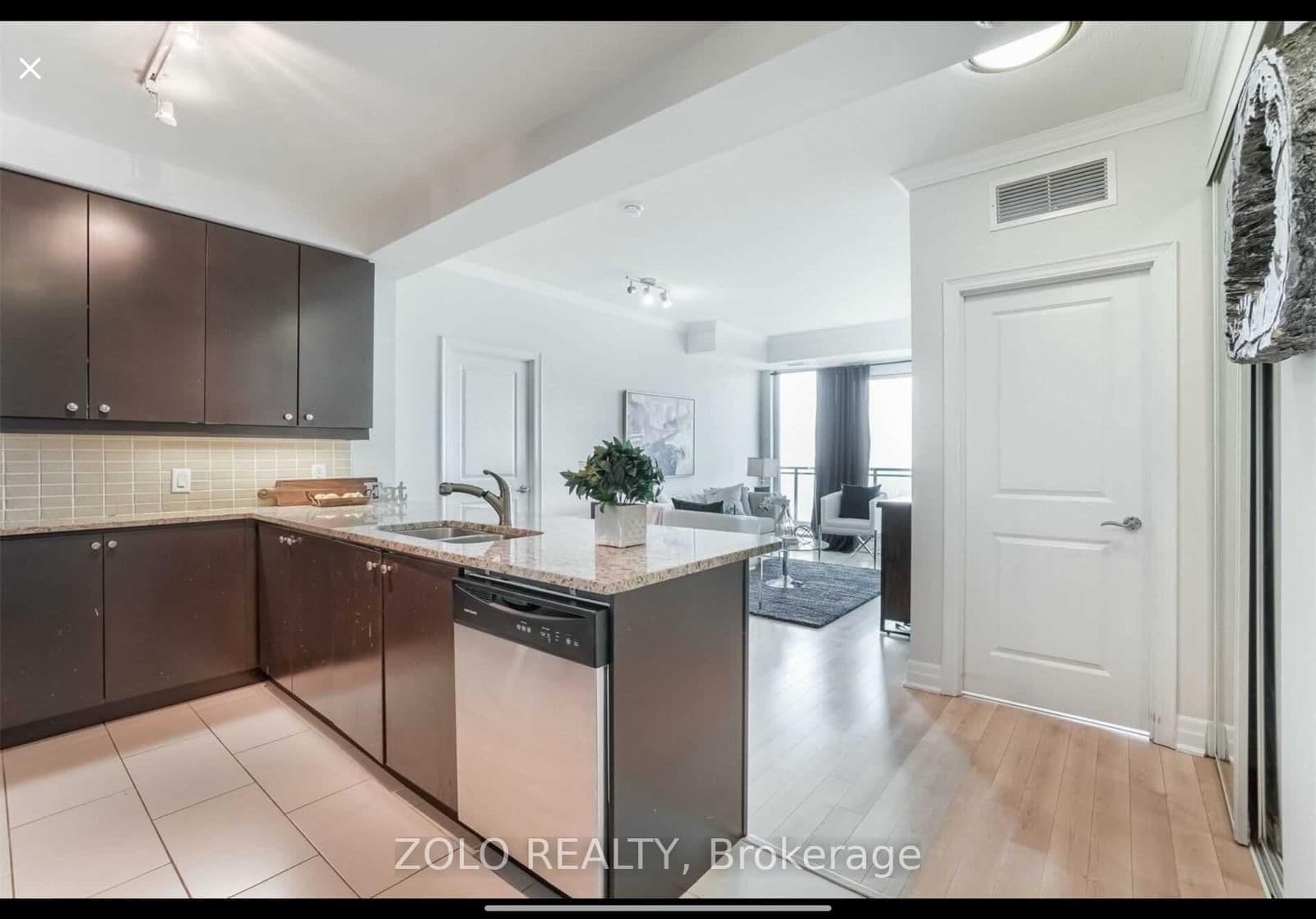 100 John Street, Unit 1905 thumbnail 7