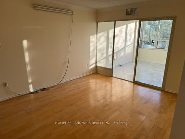 30 Malta Avenue, Unit 305 thumbnail 10