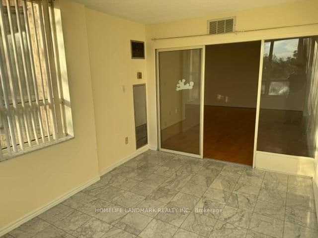 30 Malta Avenue, Unit 305 thumbnail 15