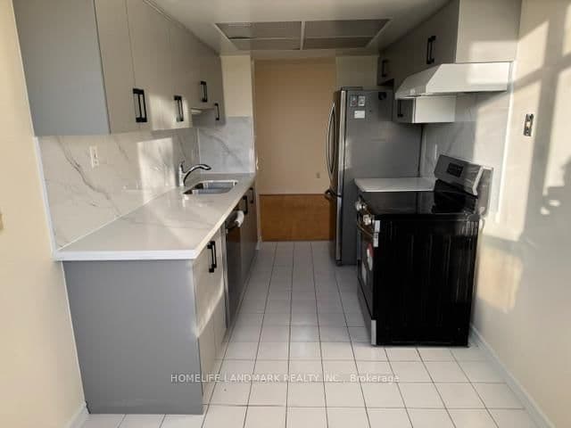 30 Malta Avenue, Unit 305 thumbnail 20