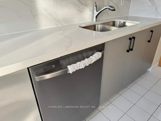 30 Malta Avenue, Unit 305 thumbnail 22