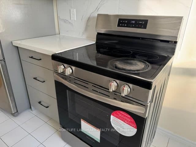 30 Malta Avenue, Unit 305 thumbnail 23