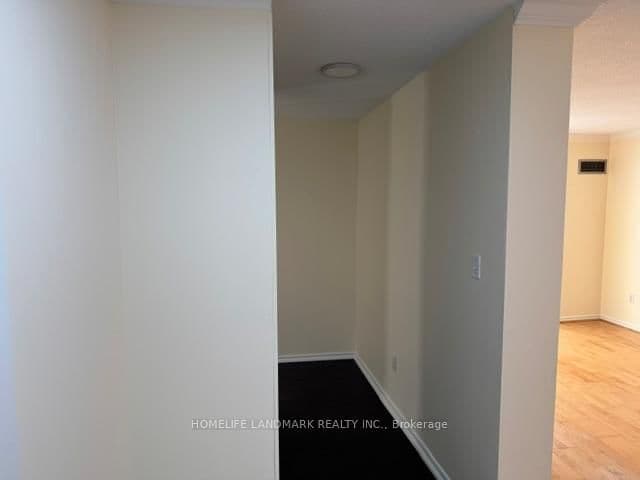 30 Malta Avenue, Unit 305 thumbnail 3