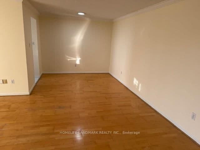 30 Malta Avenue, Unit 305 thumbnail 7