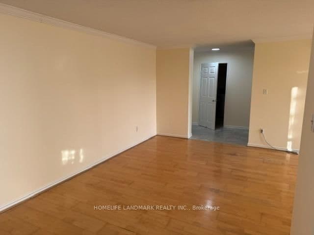 30 Malta Avenue, Unit 305 thumbnail 9
