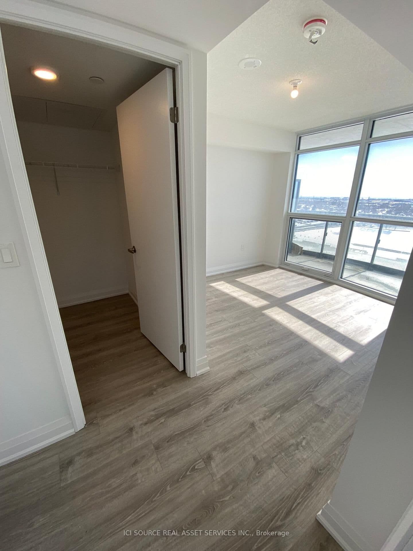 30 Gibbs Road, Unit 1009 thumbnail 12