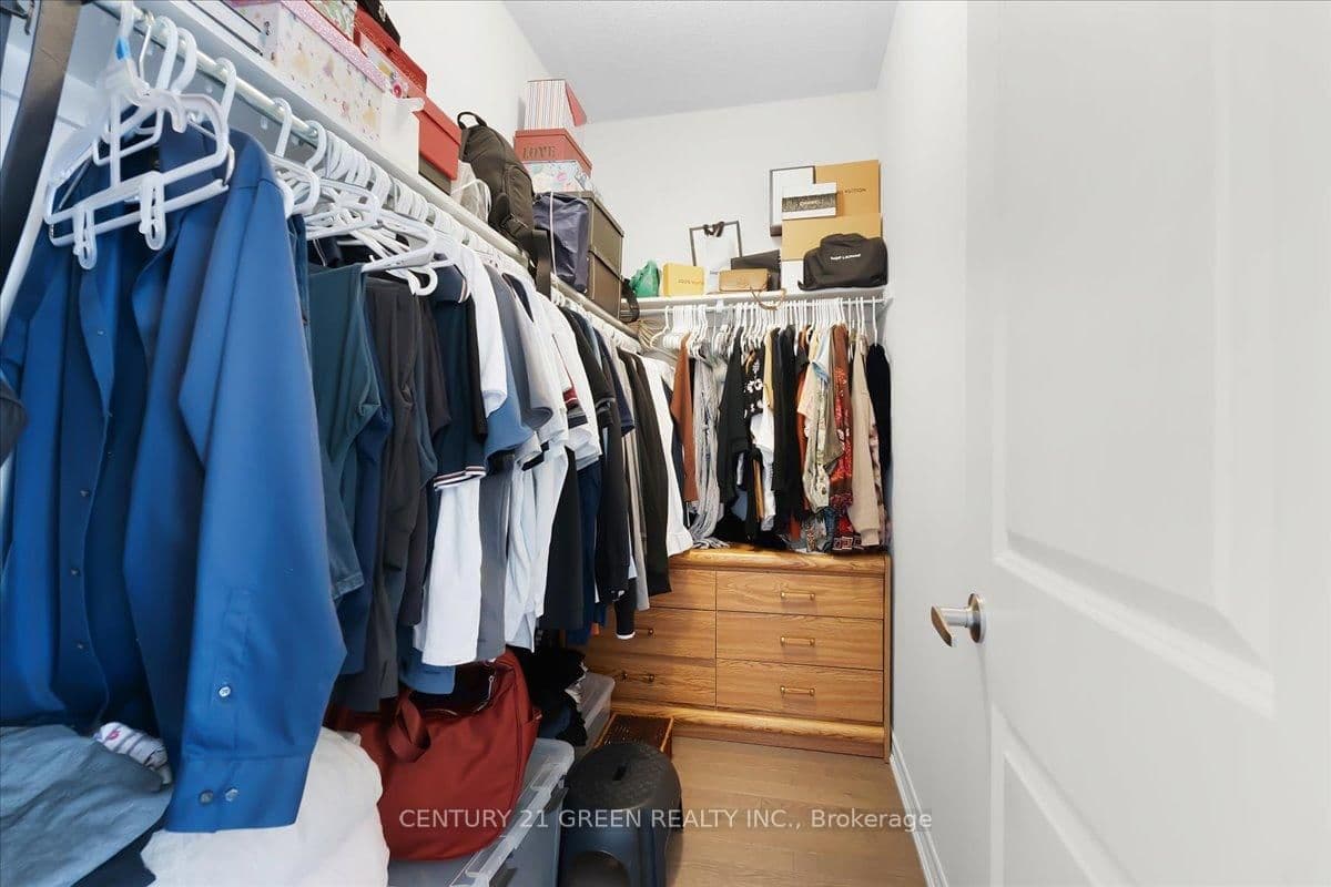 384 Kennedy Circle W thumbnail 22