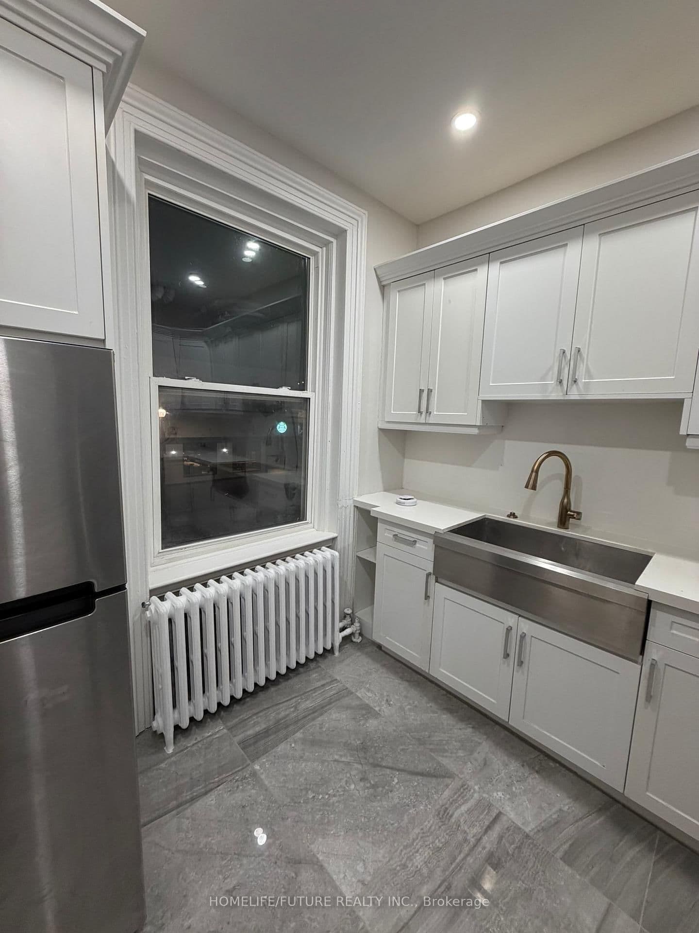 234 Lakeshore Road E, Unit 1 thumbnail 4