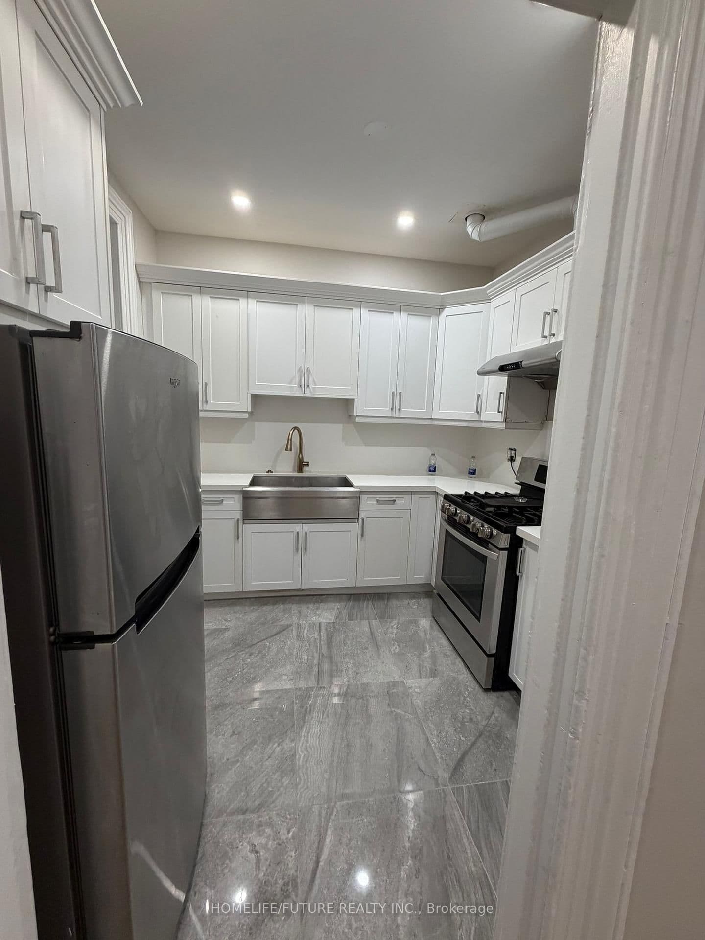 234 Lakeshore Road E, Unit 1 thumbnail 5