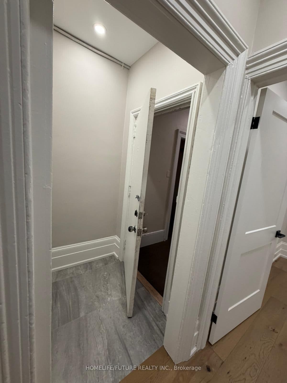 234 Lakeshore Road E, Unit 1 thumbnail 6