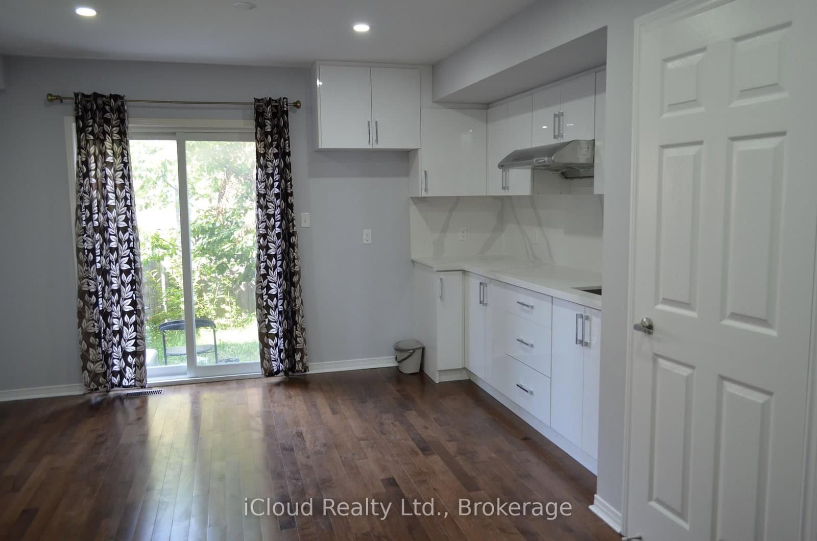 319 Aspendale Crescent, Unit Studio thumbnail 2