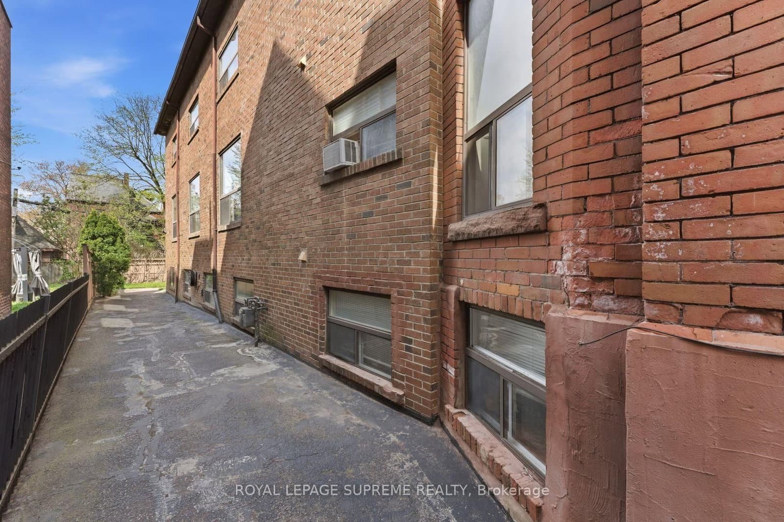 20 Maynard Avenue thumbnail 19